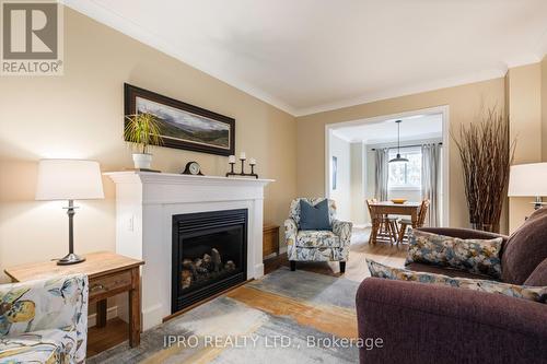 323 Bailey Drive, Orangeville, ON - Indoor Photo Showing Living Room With Fireplace