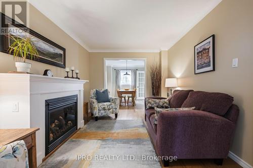 323 Bailey Drive, Orangeville, ON - Indoor Photo Showing Living Room With Fireplace