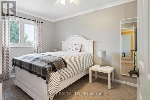 323 Bailey Drive, Orangeville, ON - Indoor Photo Showing Bedroom