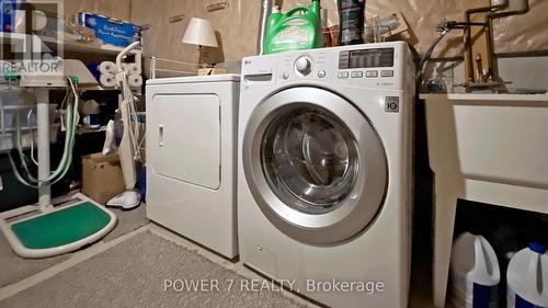 19 Arbourview Drive, Vaughan, ON - Indoor Photo Showing Laundry Room