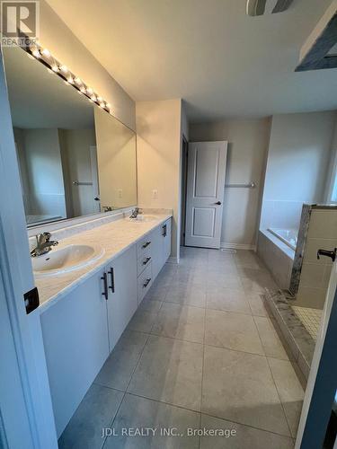 26 Hylton Drive, Barrie, ON - Indoor Photo Showing Bathroom