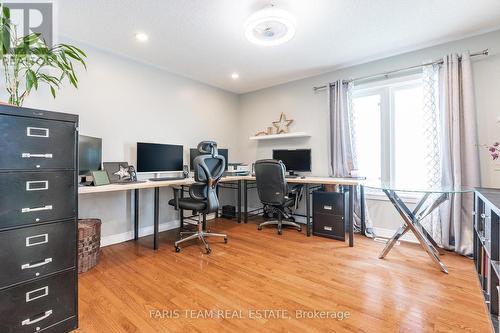 35 Princess Point Drive, Wasaga Beach, ON - Indoor Photo Showing Office