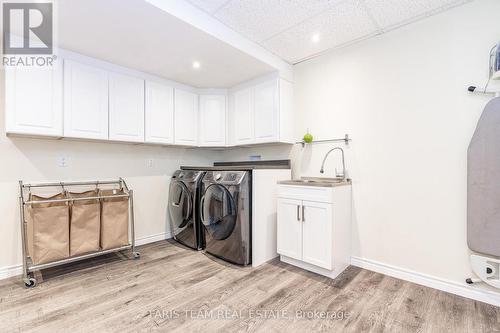 35 Princess Point Drive, Wasaga Beach, ON - Indoor Photo Showing Laundry Room