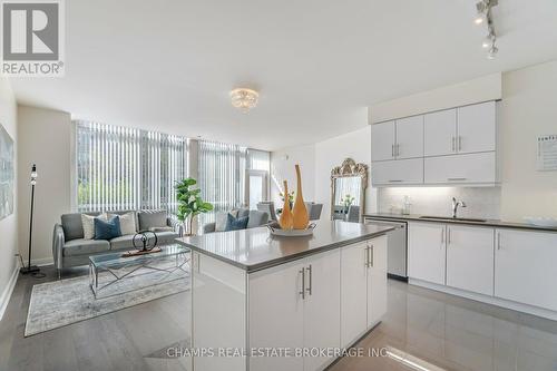 105 - 825 Church Street, Toronto, ON - Indoor Photo Showing Kitchen With Upgraded Kitchen