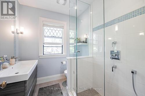 312 Glen Manor Drive, Toronto, ON - Indoor Photo Showing Bathroom