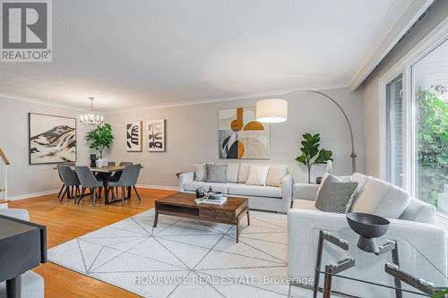 30 Stevenwood Road, Toronto, ON - Indoor Photo Showing Living Room