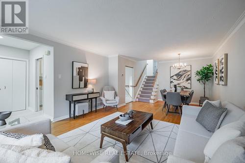 30 Stevenwood Road, Toronto, ON - Indoor Photo Showing Living Room