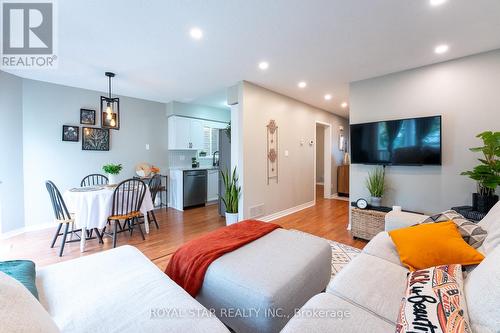 13 Short Crescent, Clarington, ON - Indoor Photo Showing Living Room