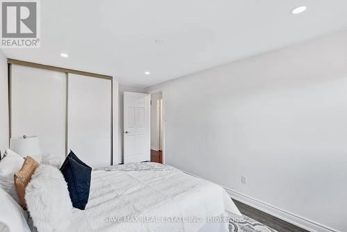 145 East Avenue, Toronto, ON - Indoor Photo Showing Bedroom