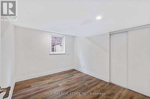 145 East Avenue, Toronto, ON - Indoor Photo Showing Other Room