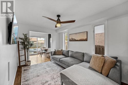 1781 Mcgill Court, Oshawa, ON - Indoor Photo Showing Living Room