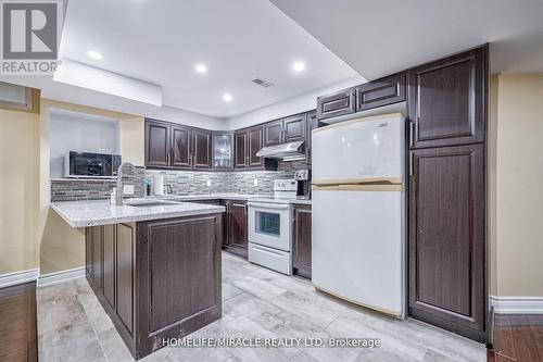 679 Ormond Drive, Oshawa, ON - Indoor Photo Showing Kitchen