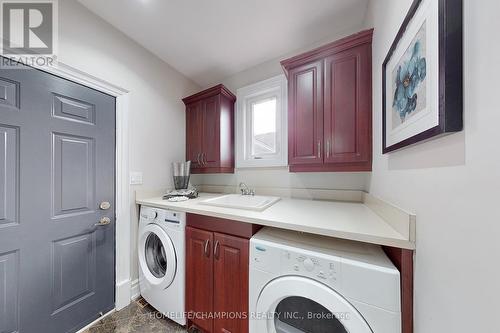 896 Kennedy Road, Toronto, ON - Indoor Photo Showing Laundry Room