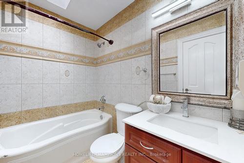 896 Kennedy Road, Toronto, ON - Indoor Photo Showing Bathroom