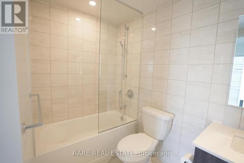 2502 - 8 Cumberland Street, Toronto, ON - Indoor Photo Showing Bathroom