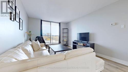 801 - 250 Jarvis Street, Toronto, ON - Indoor Photo Showing Living Room