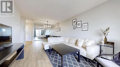 801 - 250 Jarvis Street, Toronto, ON - Indoor Photo Showing Living Room