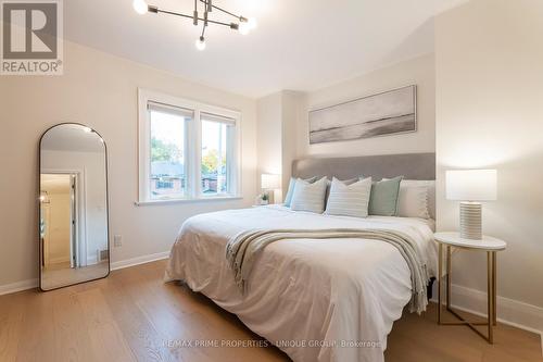 158 Fairlawn Avenue, Toronto, ON - Indoor Photo Showing Bedroom