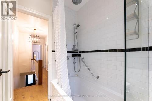 158 Fairlawn Avenue, Toronto, ON - Indoor Photo Showing Bathroom