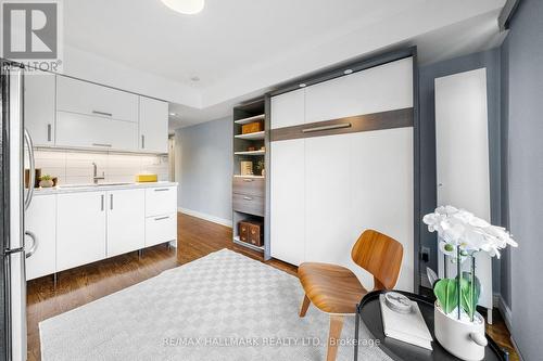 10 Greenyards Drive, Toronto, ON - Indoor Photo Showing Kitchen