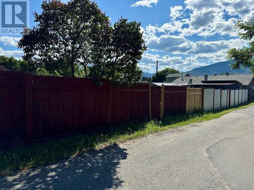 403 Conklin Avenue, Penticton, BC - Outdoor