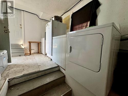 403 Conklin Avenue, Penticton, BC - Indoor Photo Showing Laundry Room