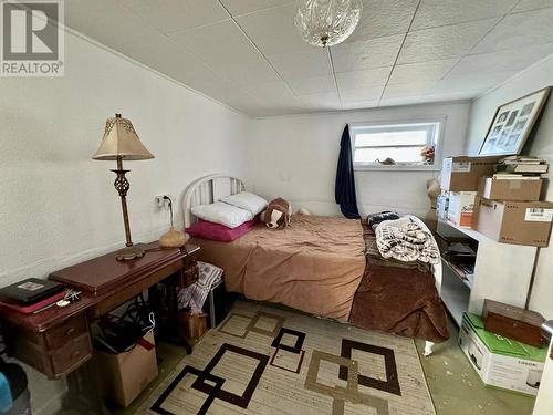 403 Conklin Avenue, Penticton, BC - Indoor Photo Showing Bedroom