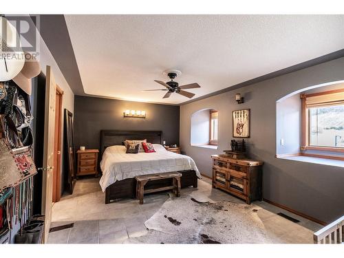 392 Teal Road, Kamloops, BC - Indoor Photo Showing Bedroom