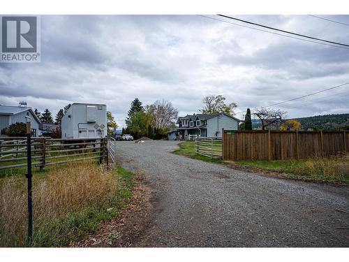 392 Teal Road, Kamloops, BC - Outdoor