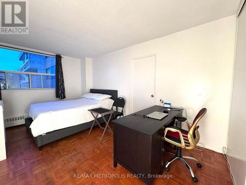 316 - 1801 O'Connor Drive, Toronto, ON - Indoor Photo Showing Bedroom