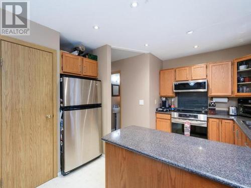 3B-2002 Centennial Street, Whitehorse, YT - Indoor Photo Showing Kitchen