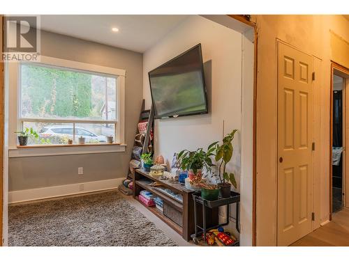 246 Esling Street, Trail, BC - Indoor Photo Showing Other Room