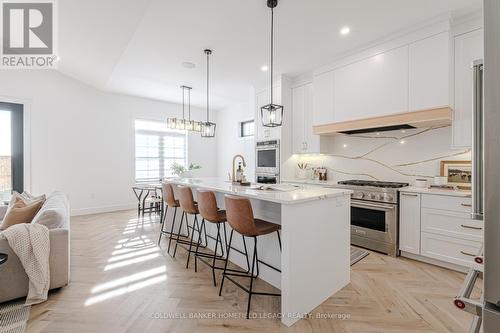 300 Orr Street, Stratford (22 - Stratford), ON - Indoor Photo Showing Kitchen With Upgraded Kitchen