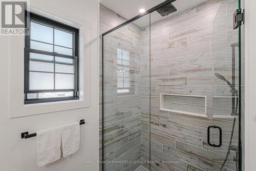 300 Orr Street, Stratford (22 - Stratford), ON - Indoor Photo Showing Bathroom