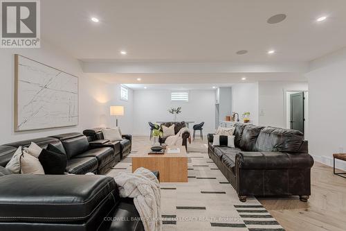 300 Orr Street, Stratford (22 - Stratford), ON - Indoor Photo Showing Living Room