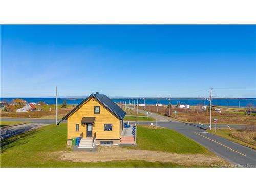 362 Rue De L'Ile St, Caraquet, NB 