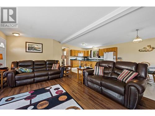 116 Coldwater Road, Merritt, BC - Indoor Photo Showing Living Room