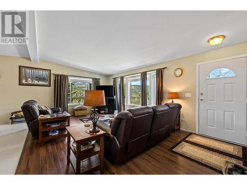 116 Coldwater Road, Merritt, BC - Indoor Photo Showing Living Room