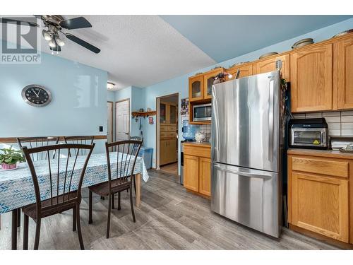 1427 Pine Avenue, Ashcroft, BC - Indoor Photo Showing Kitchen