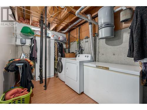 1427 Pine Avenue, Ashcroft, BC - Indoor Photo Showing Laundry Room