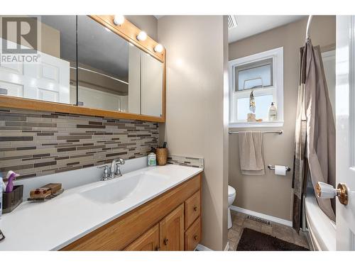 1427 Pine Avenue, Ashcroft, BC - Indoor Photo Showing Bathroom