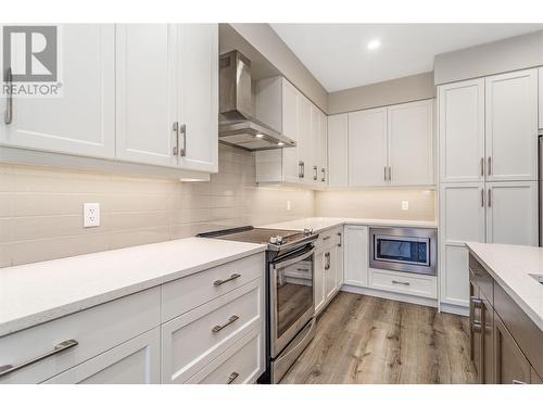 3368 Hawks Crescent, West Kelowna, BC - Indoor Photo Showing Kitchen With Upgraded Kitchen