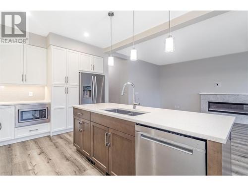 3368 Hawks Crescent, West Kelowna, BC - Indoor Photo Showing Kitchen With Double Sink With Upgraded Kitchen