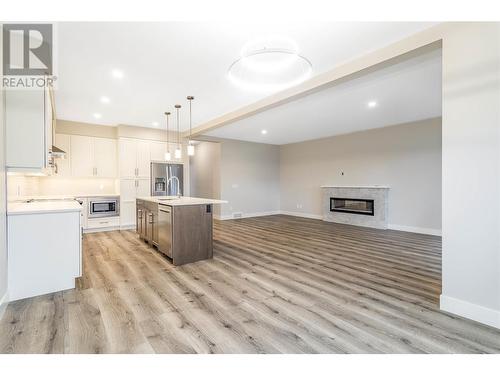 3368 Hawks Crescent, West Kelowna, BC - Indoor Photo Showing Kitchen