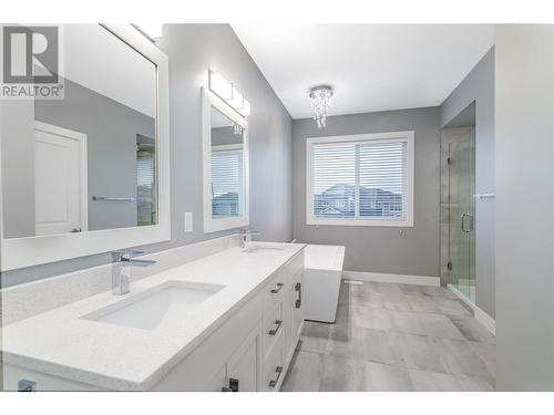 3368 Hawks Crescent, West Kelowna, BC - Indoor Photo Showing Bathroom