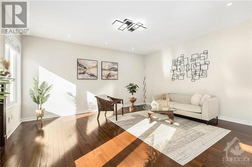 2212 Sunset Cove Circle, Ottawa, ON - Indoor Photo Showing Living Room