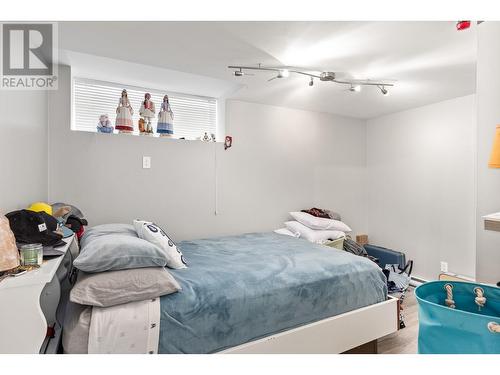 2196 Lynrick Road, Kelowna, BC - Indoor Photo Showing Bedroom