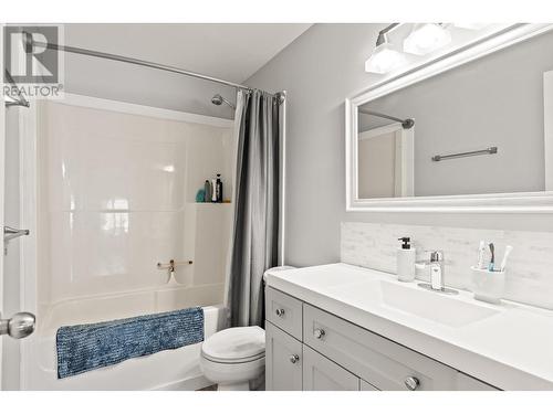 2196 Lynrick Road, Kelowna, BC - Indoor Photo Showing Bathroom