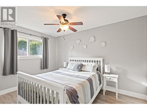 2196 Lynrick Road, Kelowna, BC - Indoor Photo Showing Bedroom