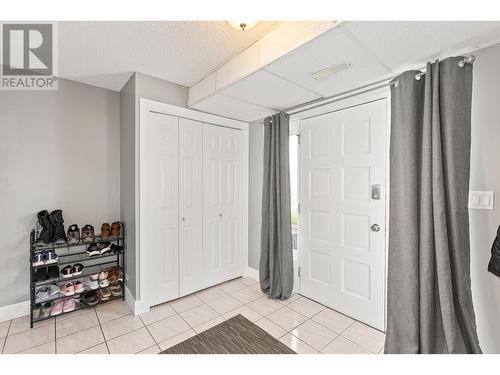 2196 Lynrick Road, Kelowna, BC - Indoor Photo Showing Other Room